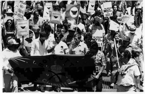 (3256) Cesar Chavez, Demonstrations, 1970s. (3256) Cesar Chavez, Demonstrations, 1970s.